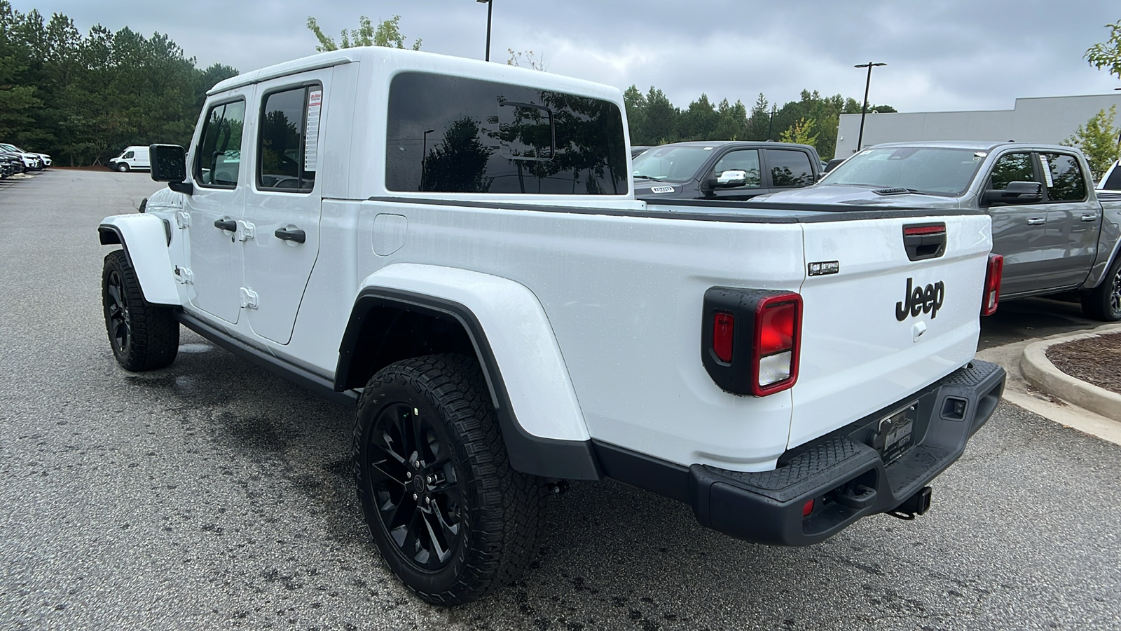 2024 Jeep Gladiator  7