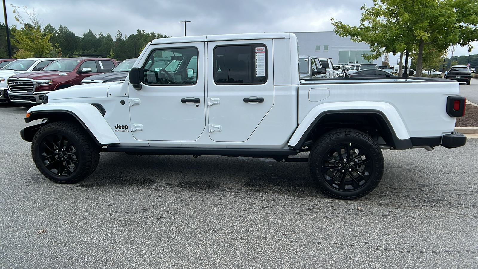 2024 Jeep Gladiator  8