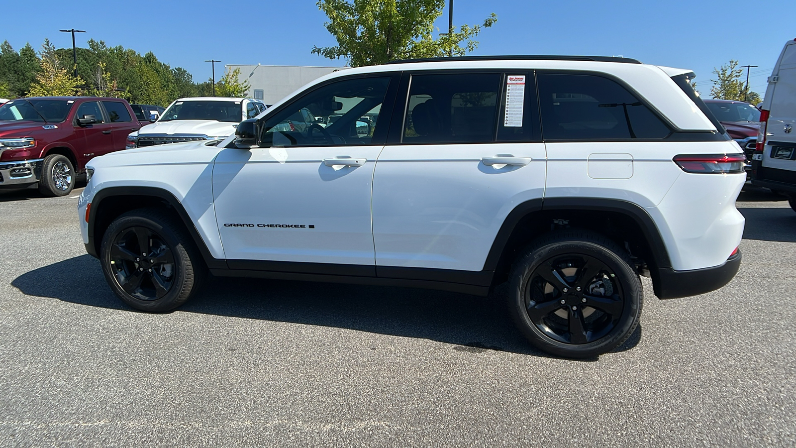 2025 Jeep Grand Cherokee Limited 8