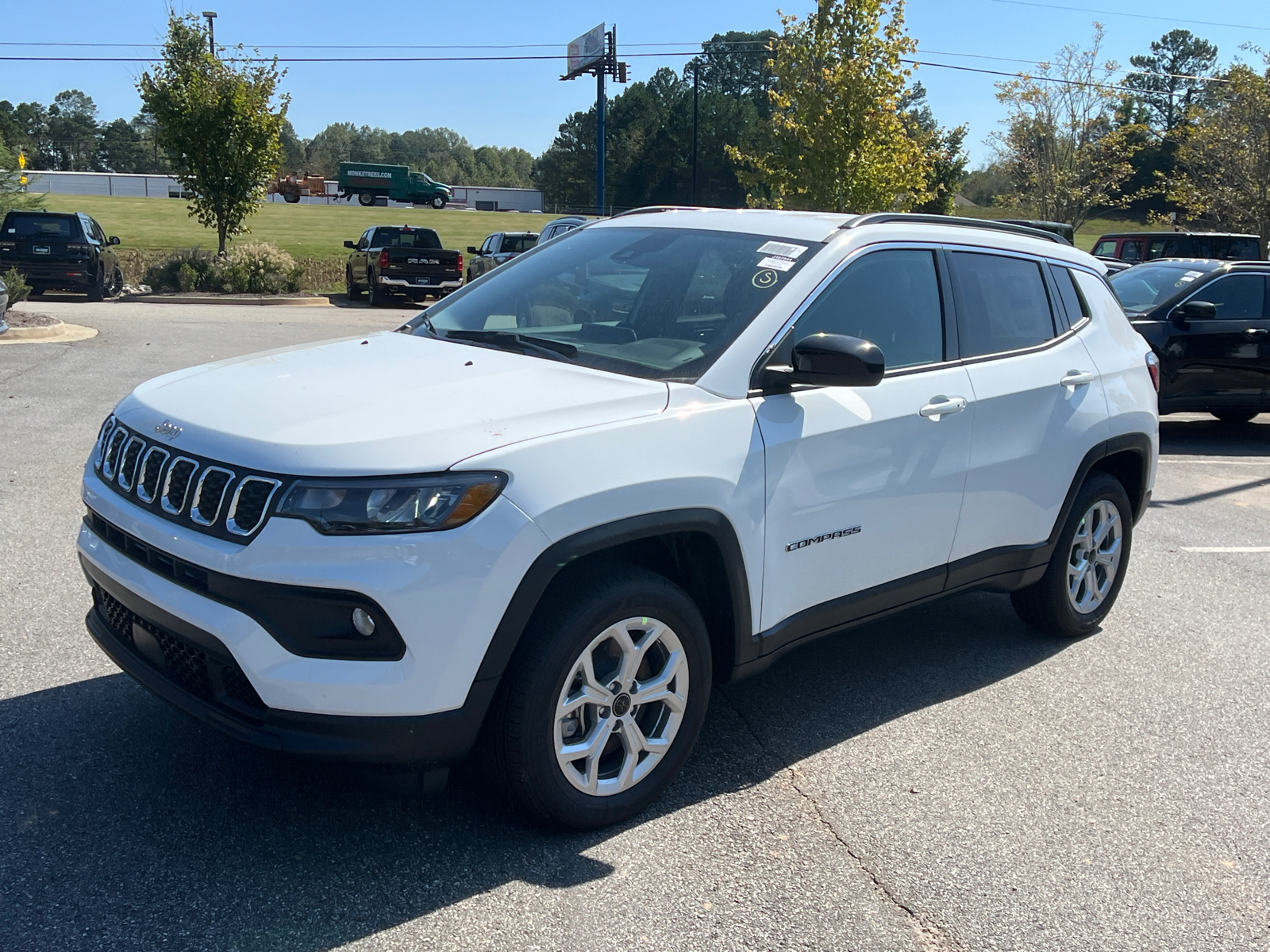 2025 Jeep Compass Latitude 1