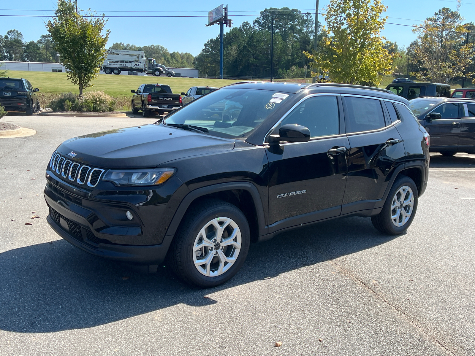 2025 Jeep Compass Latitude 1