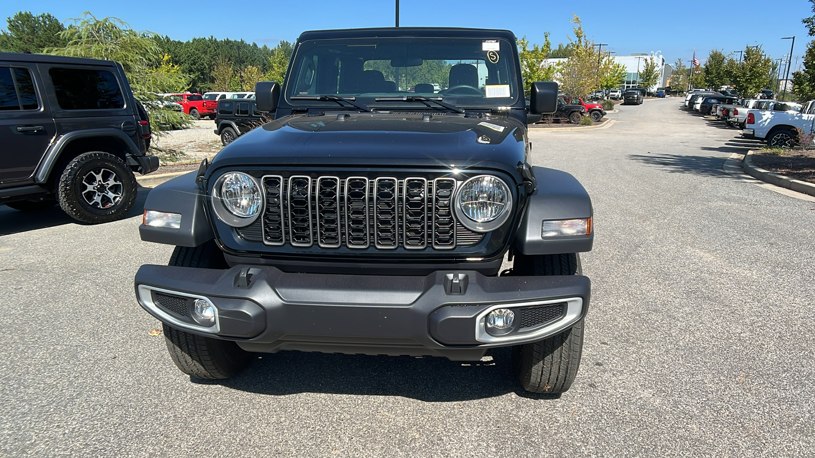 2024 Jeep Gladiator Sport 2