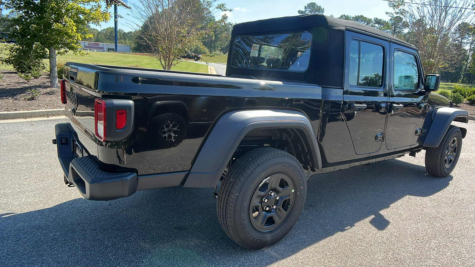 2024 Jeep Gladiator Sport 5