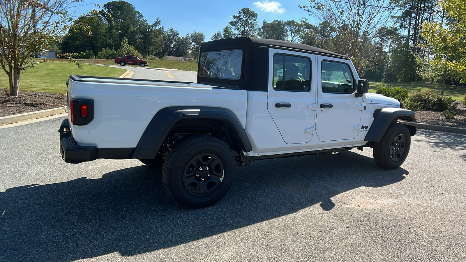 2024 Jeep Gladiator Sport 5