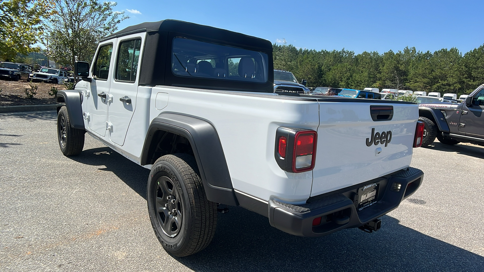 2024 Jeep Gladiator Sport 7