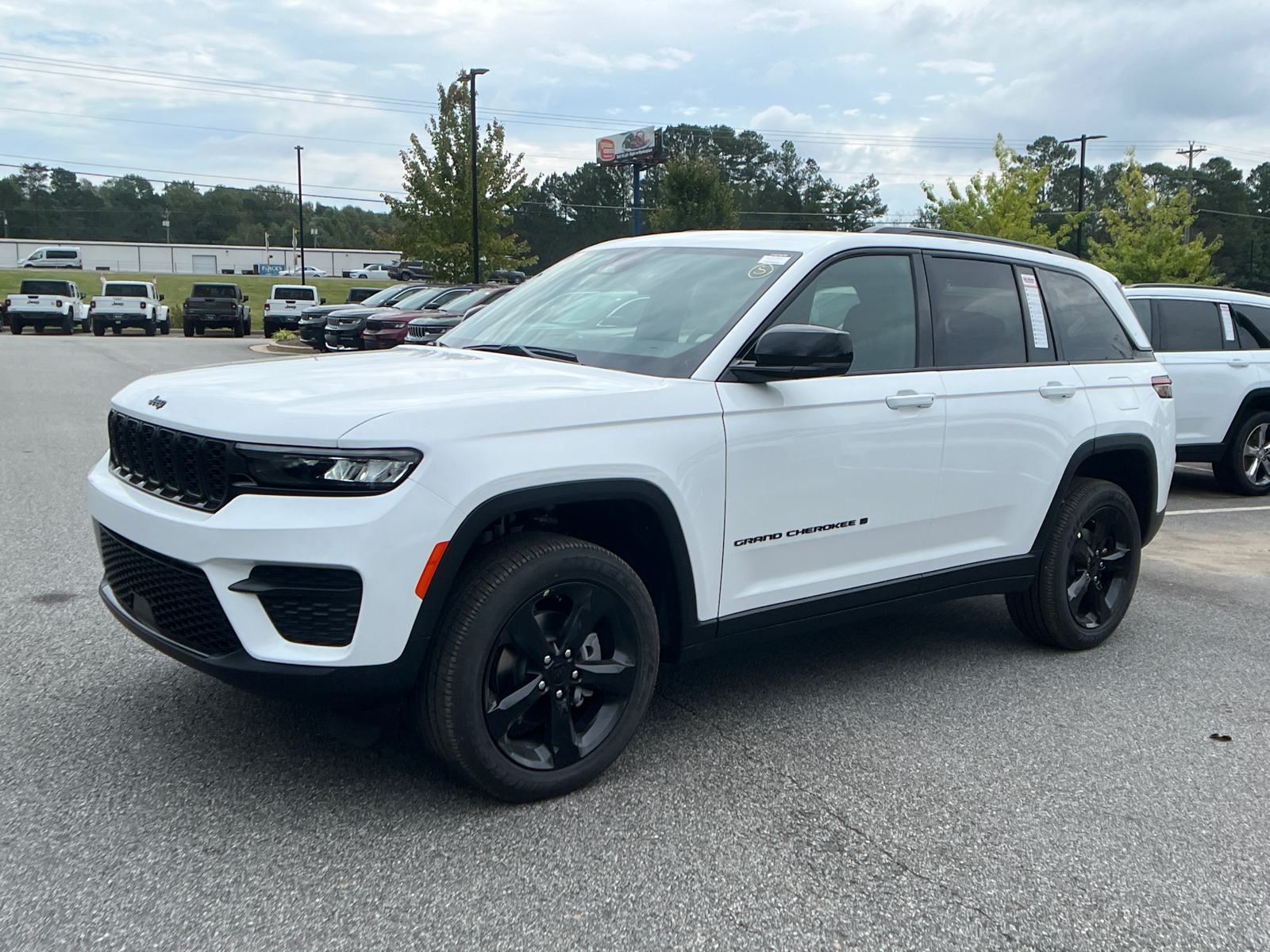 2025 Jeep Grand Cherokee Altitude X 1