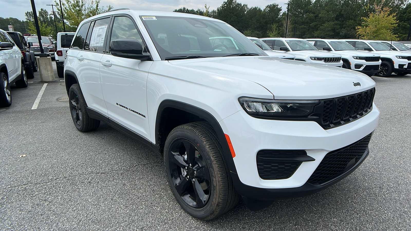 2025 Jeep Grand Cherokee Altitude X 3