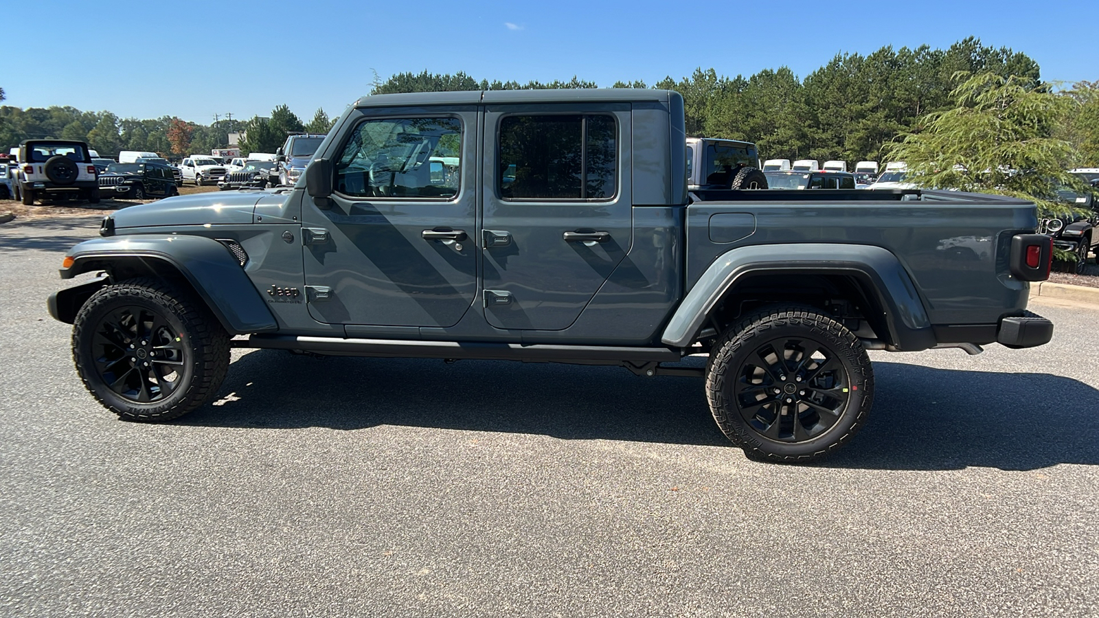 2024 Jeep Gladiator  8