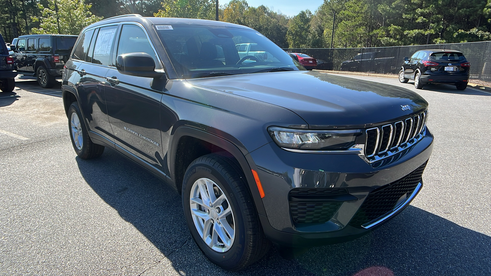 2025 Jeep Grand Cherokee Laredo X 3