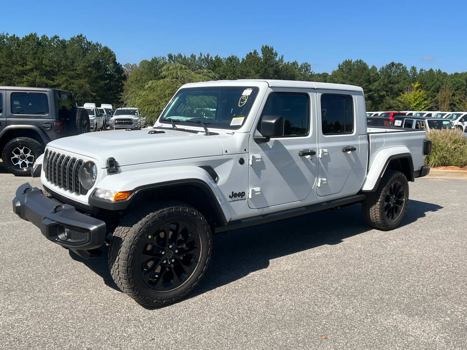 2024 Jeep Gladiator  1