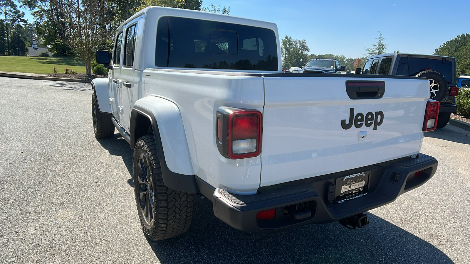 2024 Jeep Gladiator  7