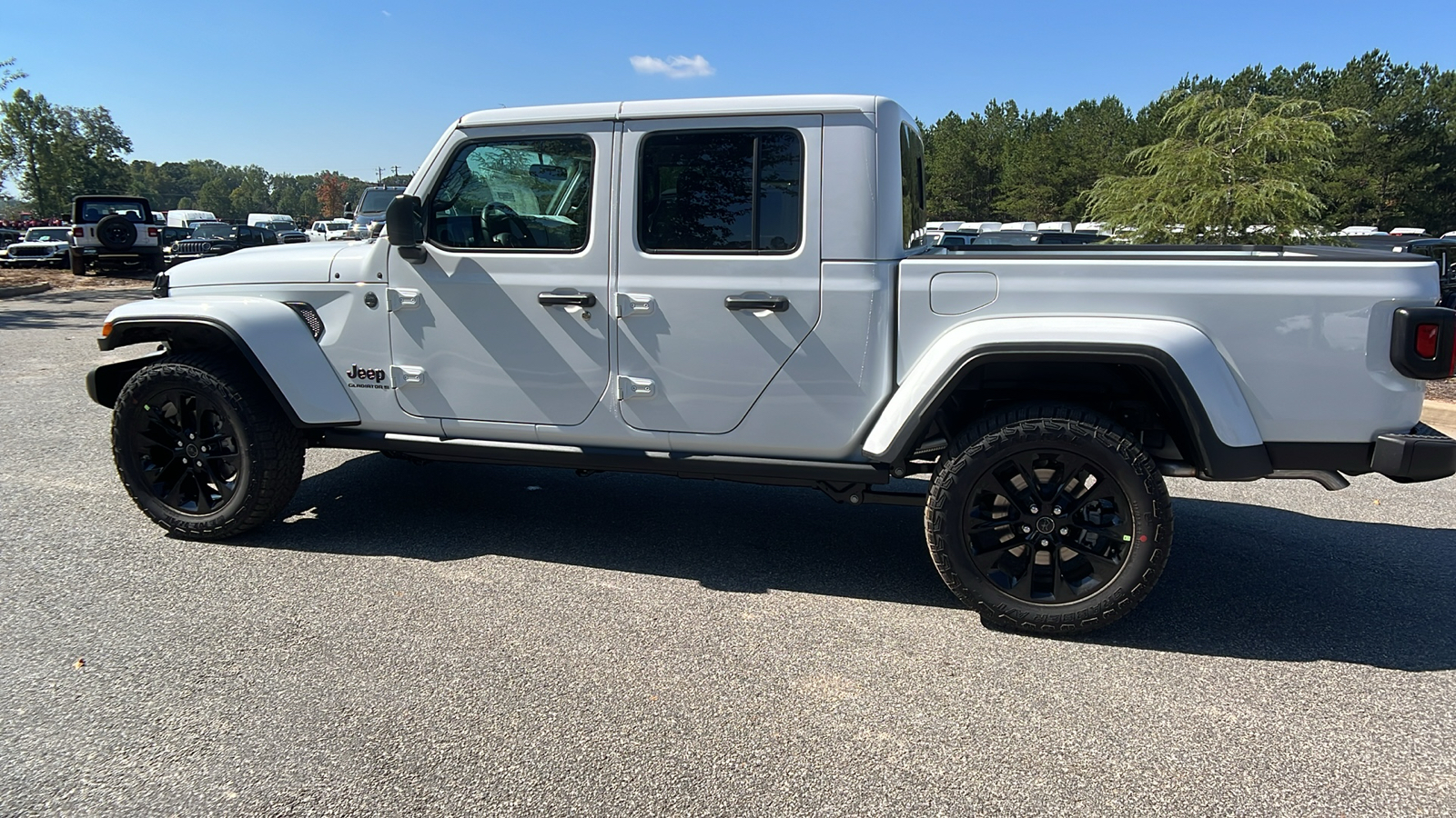 2024 Jeep Gladiator  8