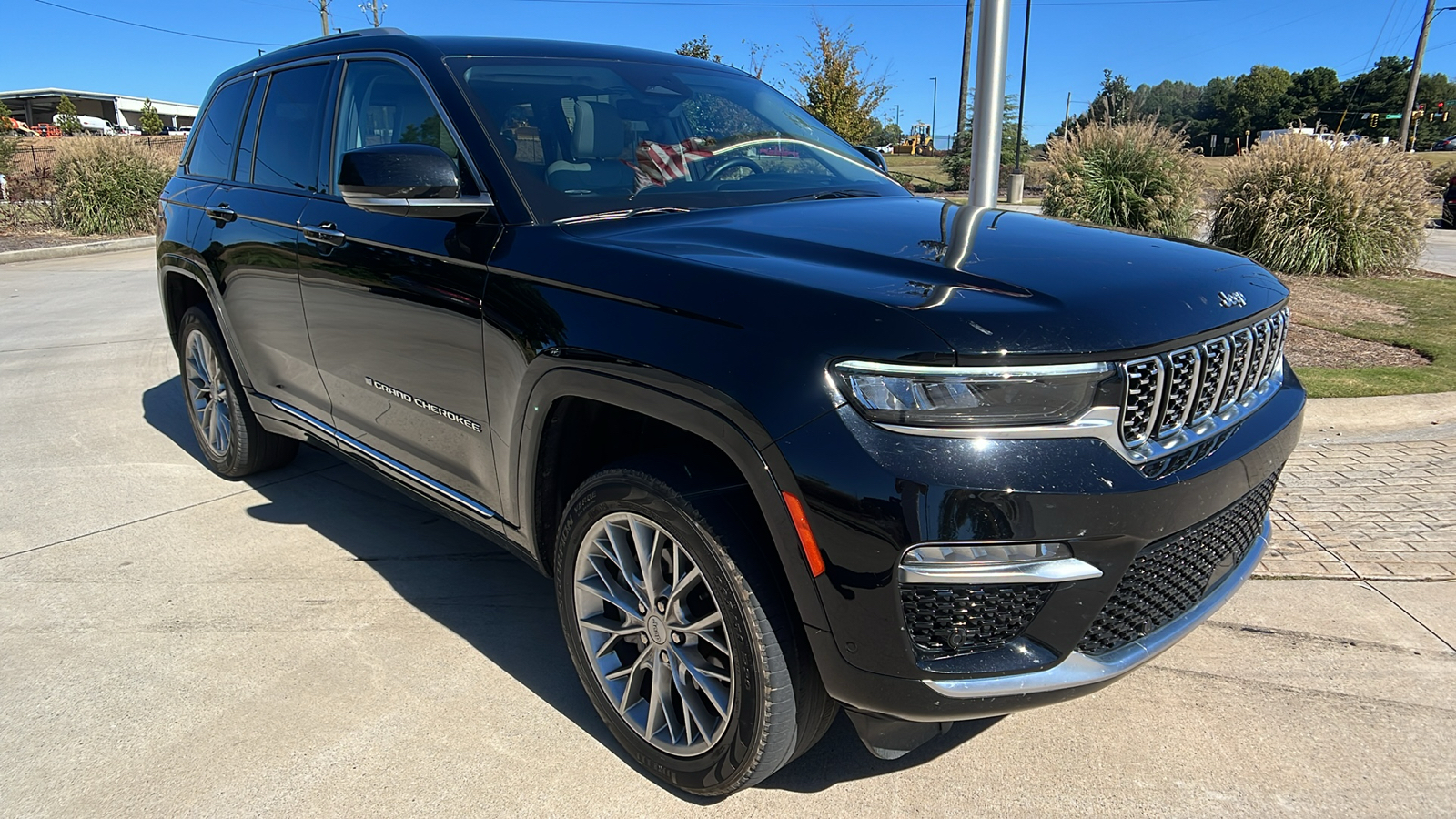 2023 Jeep Grand Cherokee Summit 3