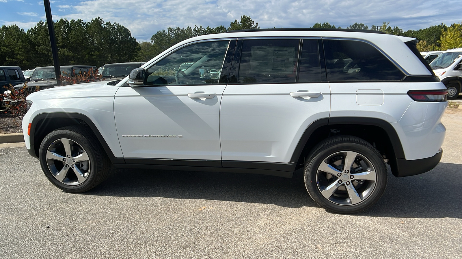 2025 Jeep Grand Cherokee Limited 8