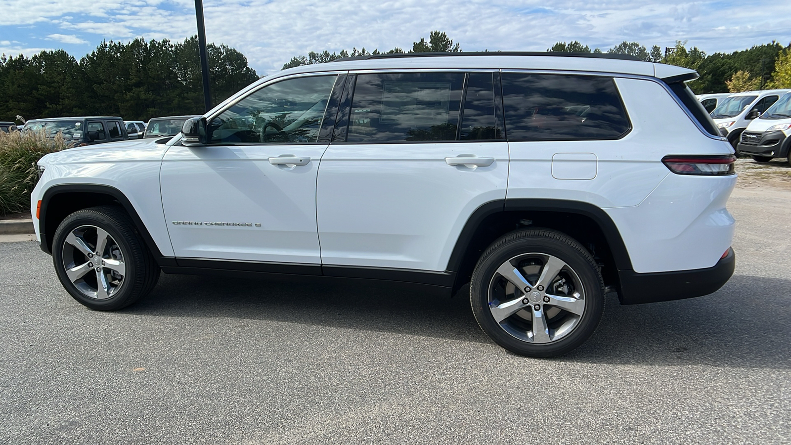 2025 Jeep Grand Cherokee L Limited 8