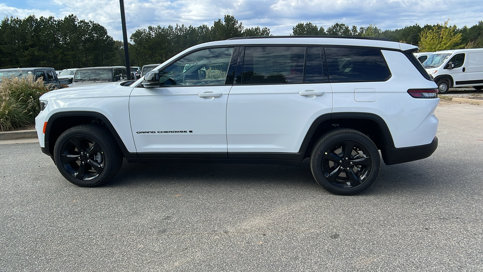 2025 Jeep Grand Cherokee L Altitude X 8