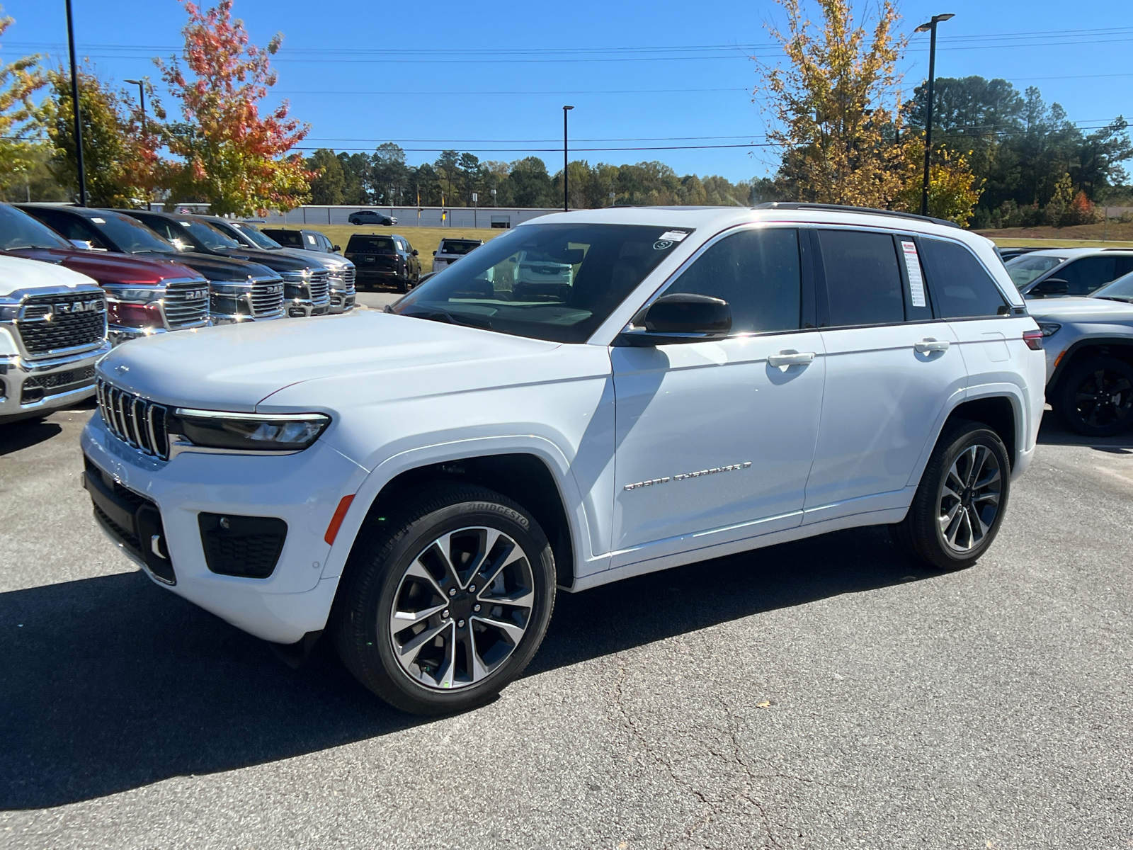 2025 Jeep Grand Cherokee Overland 1