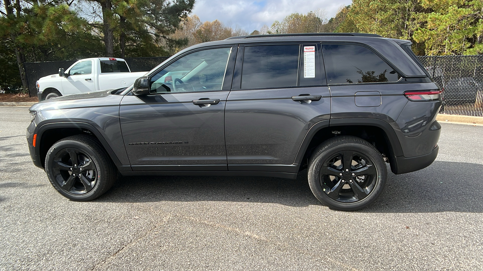 2025 Jeep Grand Cherokee Altitude X 8