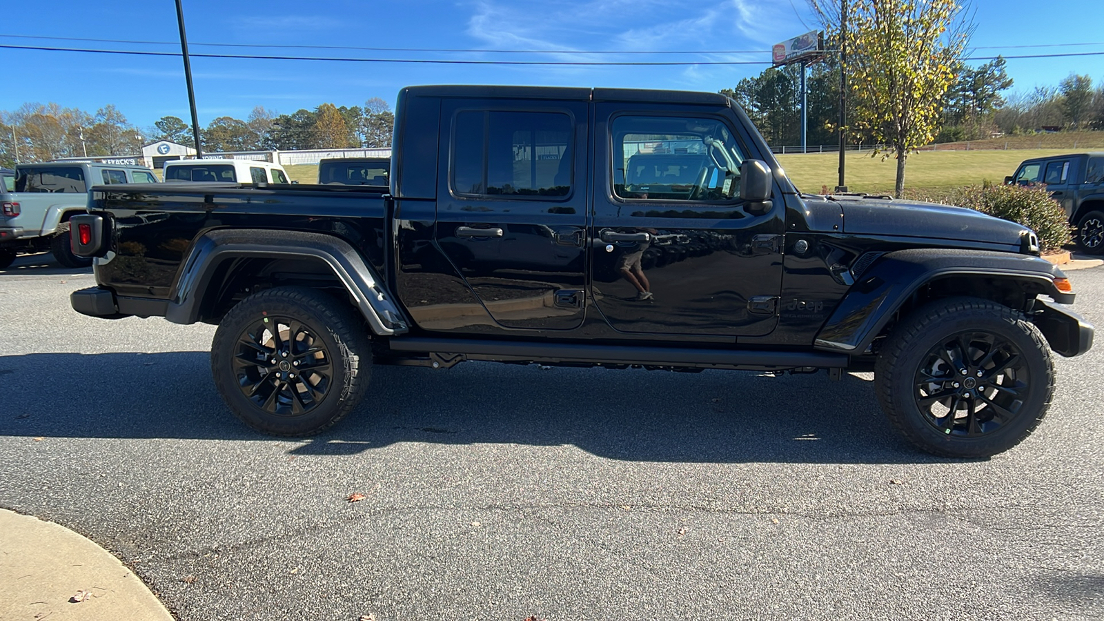 2025 Jeep Gladiator Nighthawk 4