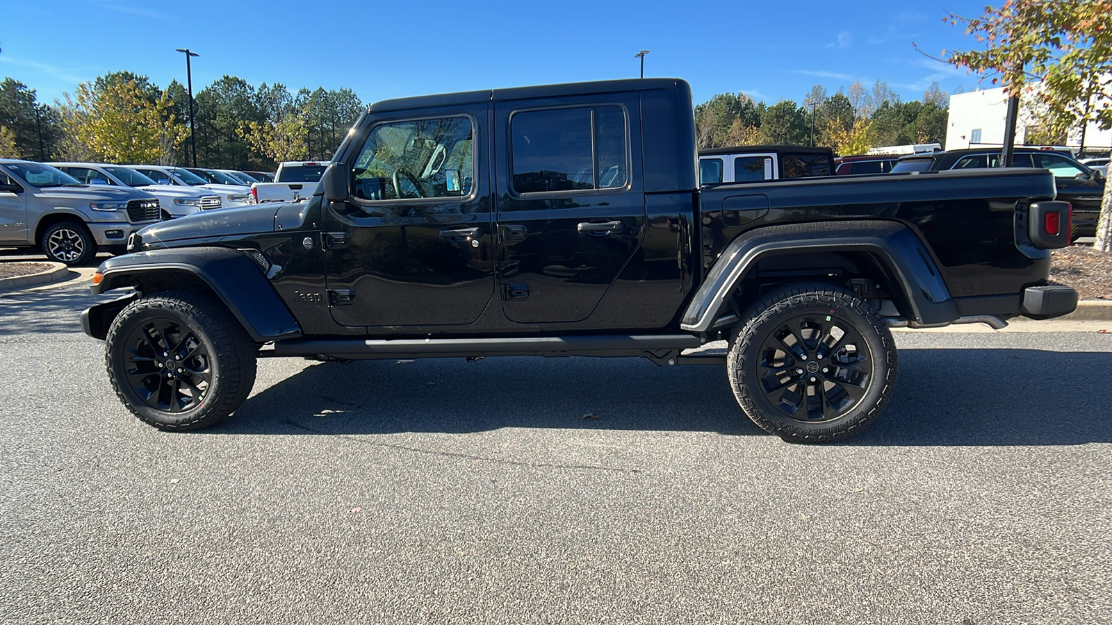 2025 Jeep Gladiator Nighthawk 7