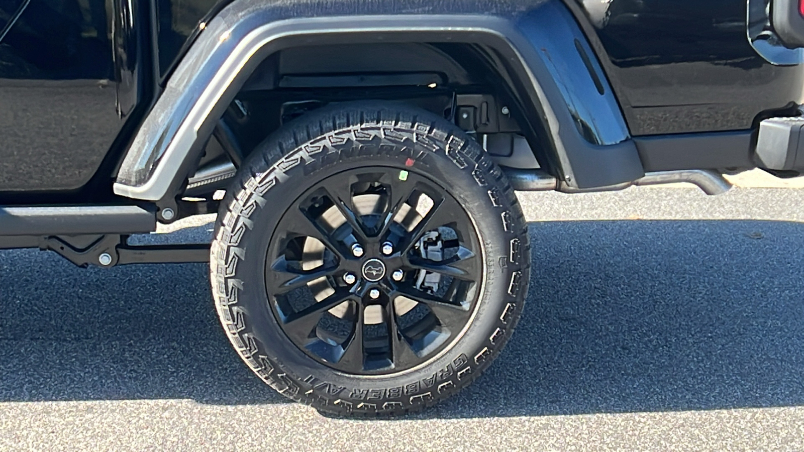 2025 Jeep Gladiator Nighthawk 8