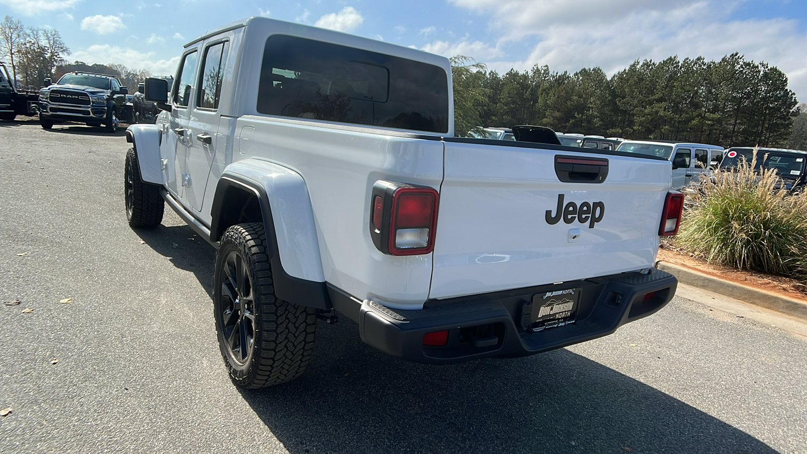 2025 Jeep Gladiator Nighthawk 7