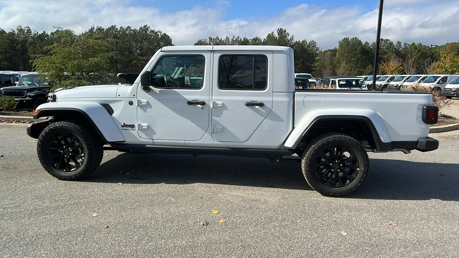 2025 Jeep Gladiator Nighthawk 8