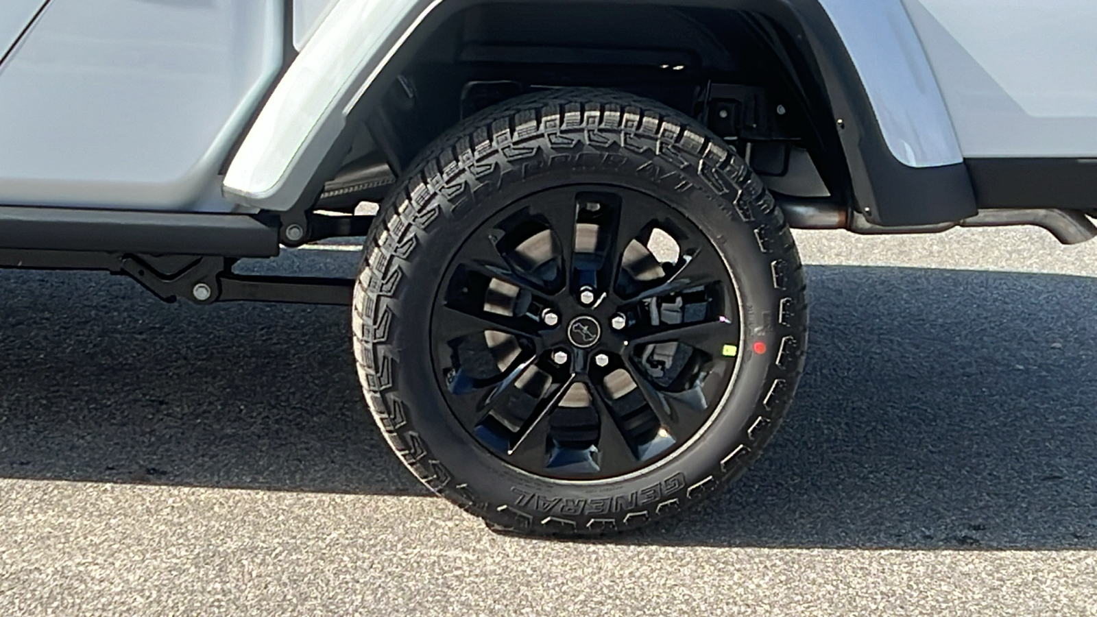 2025 Jeep Gladiator Nighthawk 9