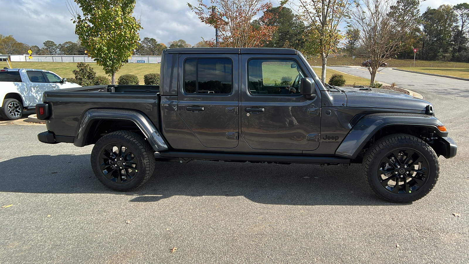 2025 Jeep Gladiator Nighthawk 4