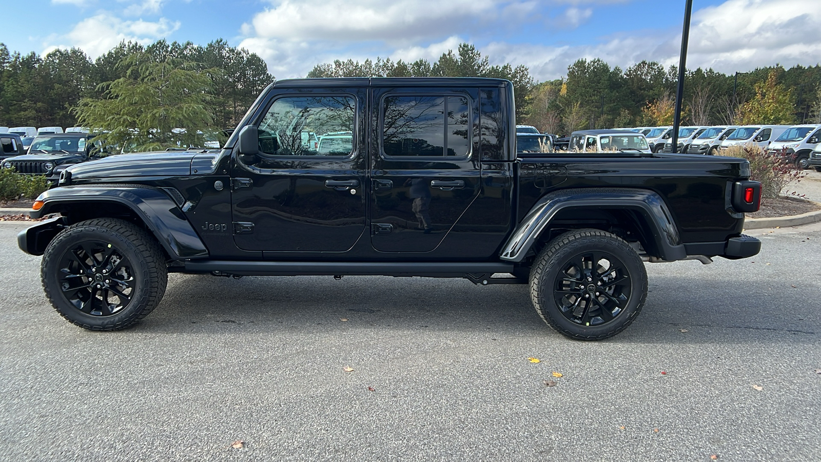 2025 Jeep Gladiator Nighthawk 8