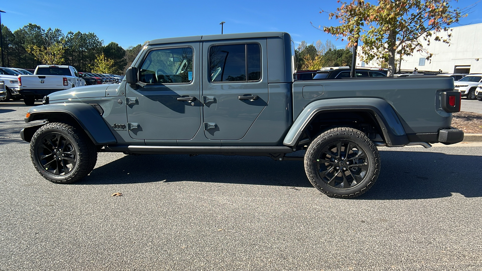 2025 Jeep Gladiator Nighthawk 8