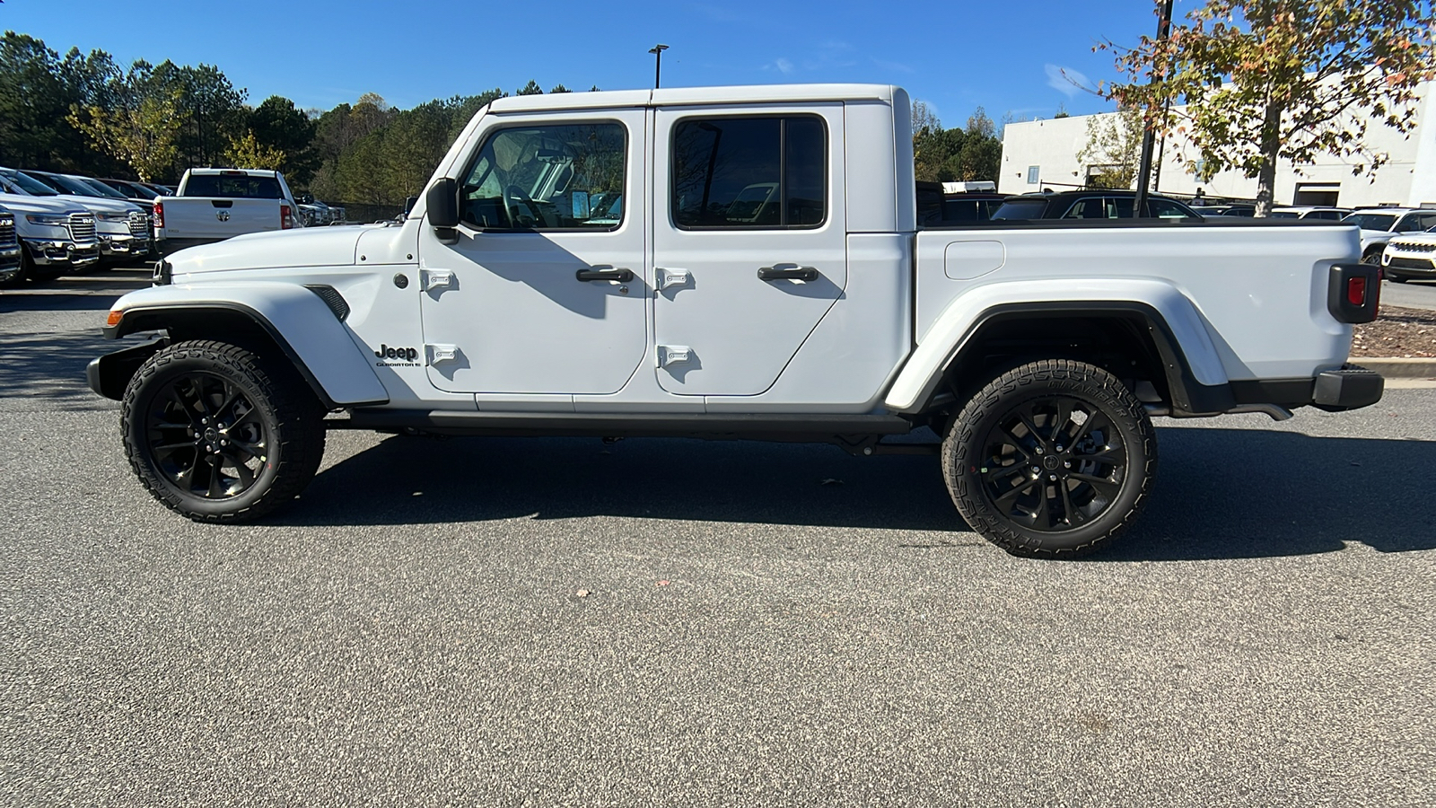 2025 Jeep Gladiator Nighthawk 8