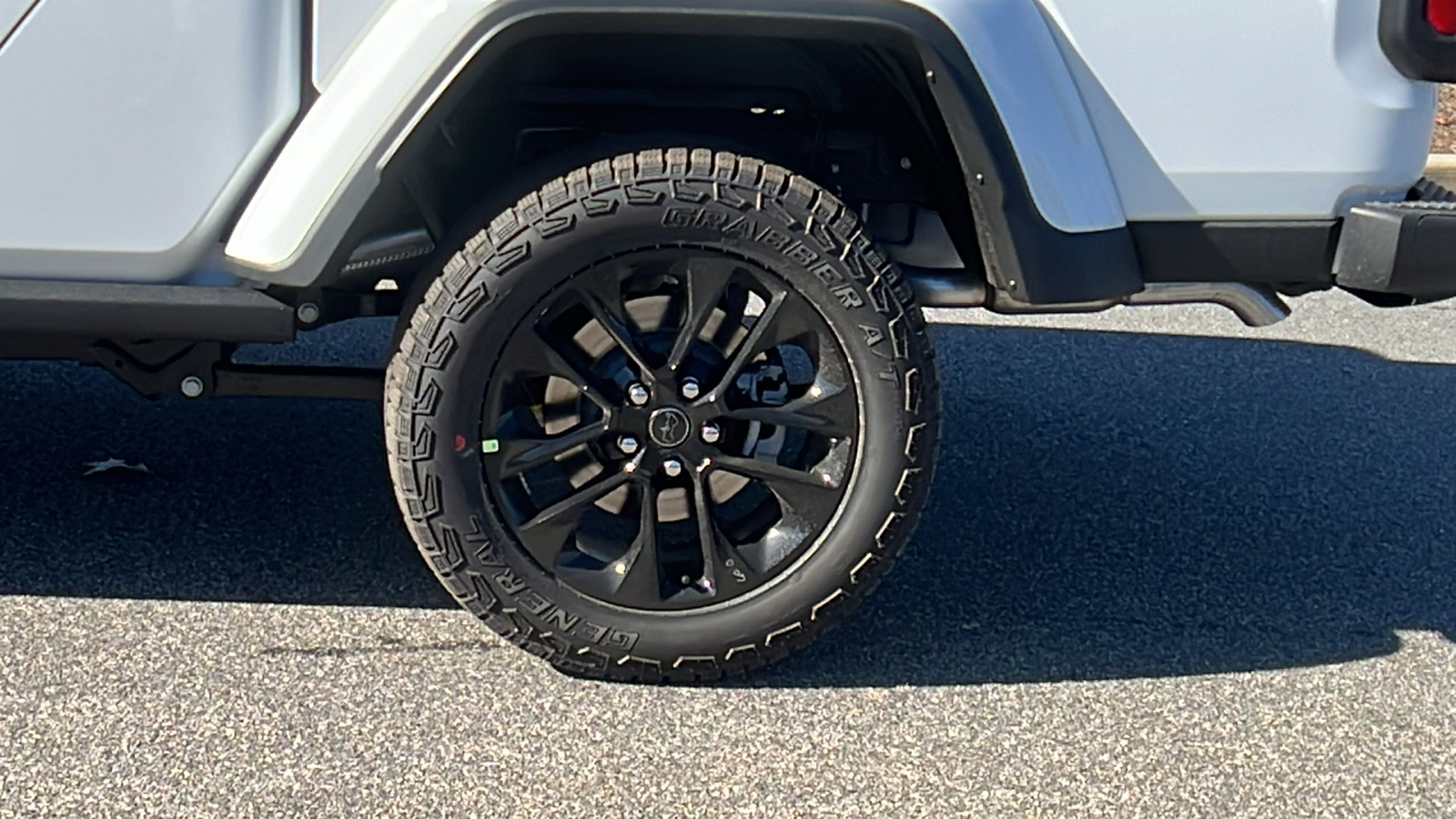 2025 Jeep Gladiator Nighthawk 9