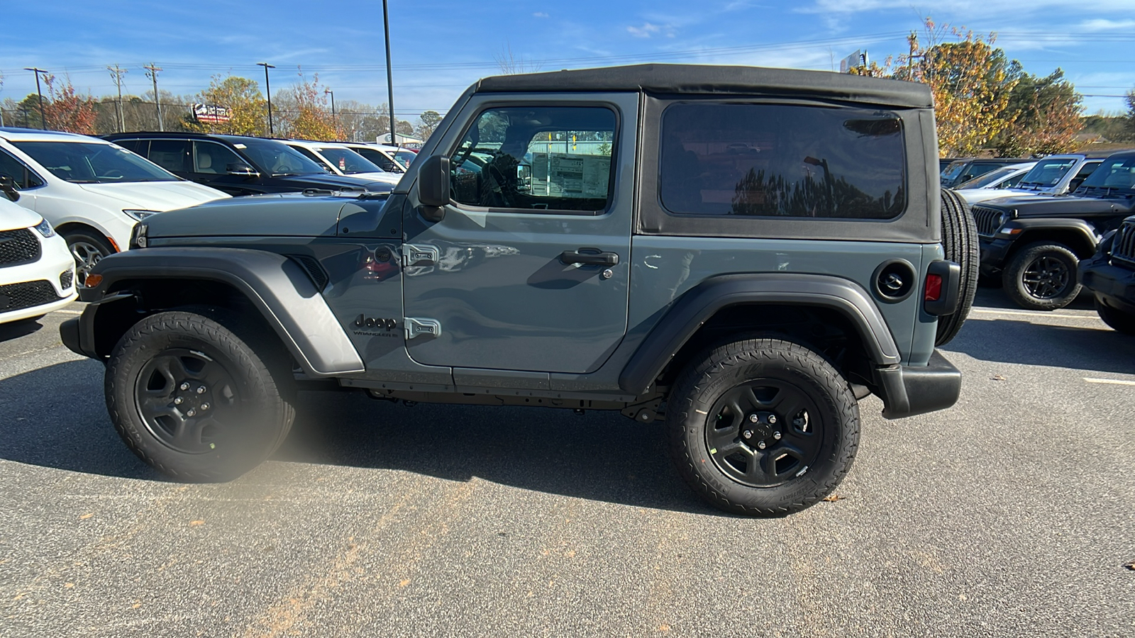 2025 Jeep Wrangler Sport 8