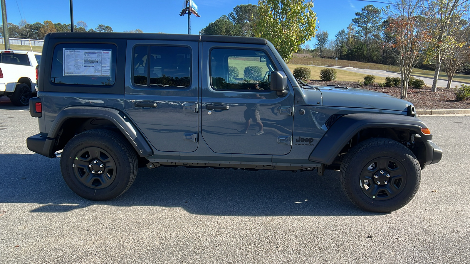 2025 Jeep Wrangler Sport 4