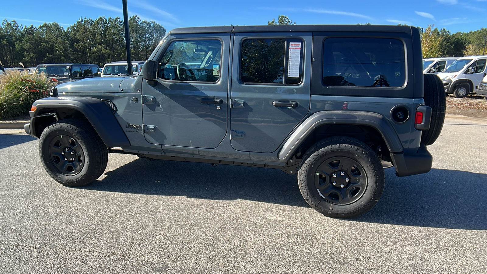 2025 Jeep Wrangler Sport 8