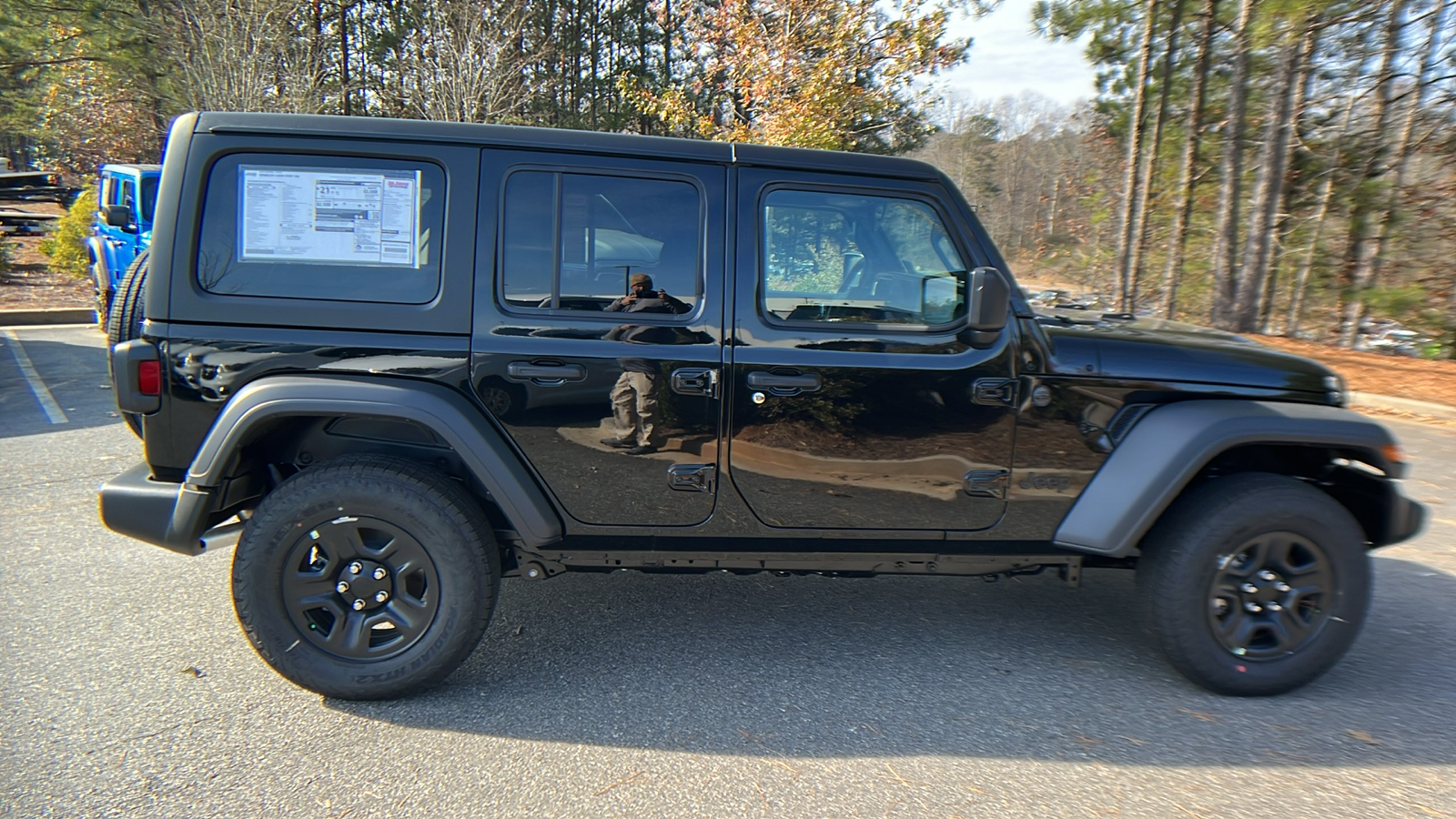 2025 Jeep Wrangler Sport 4