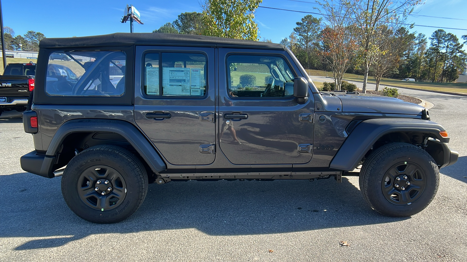 2025 Jeep Wrangler Sport 4