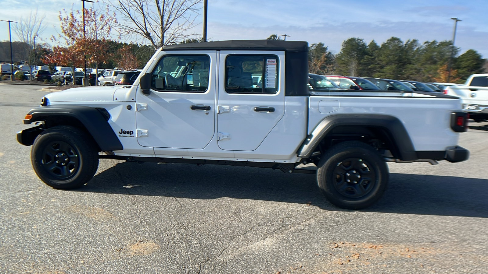 2025 Jeep Gladiator Sport 8