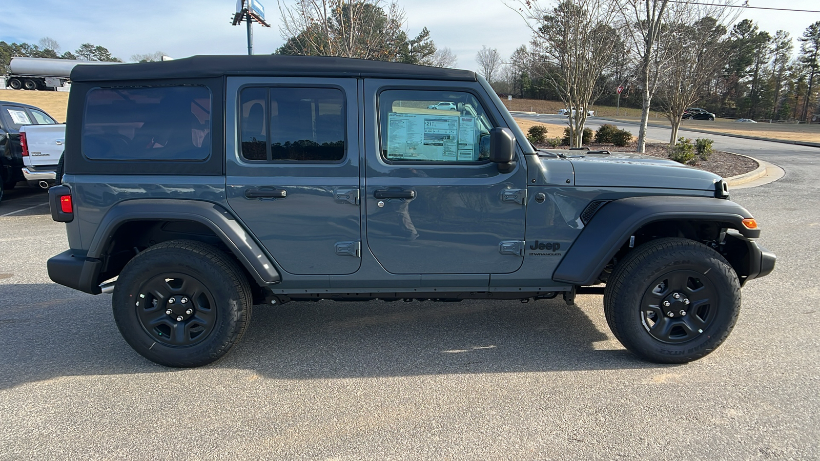 2025 Jeep Wrangler Sport 4