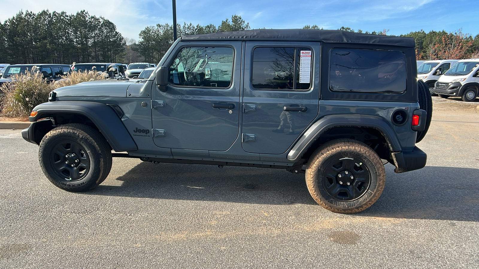 2025 Jeep Wrangler Sport 8