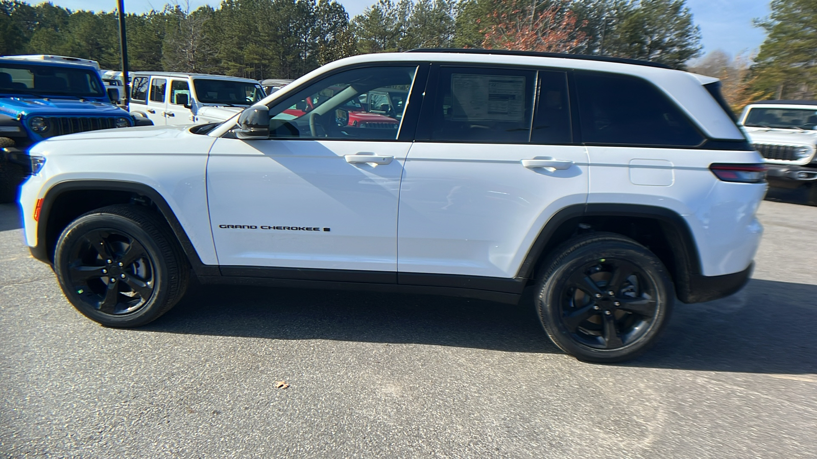 2025 Jeep Grand Cherokee Altitude X 8