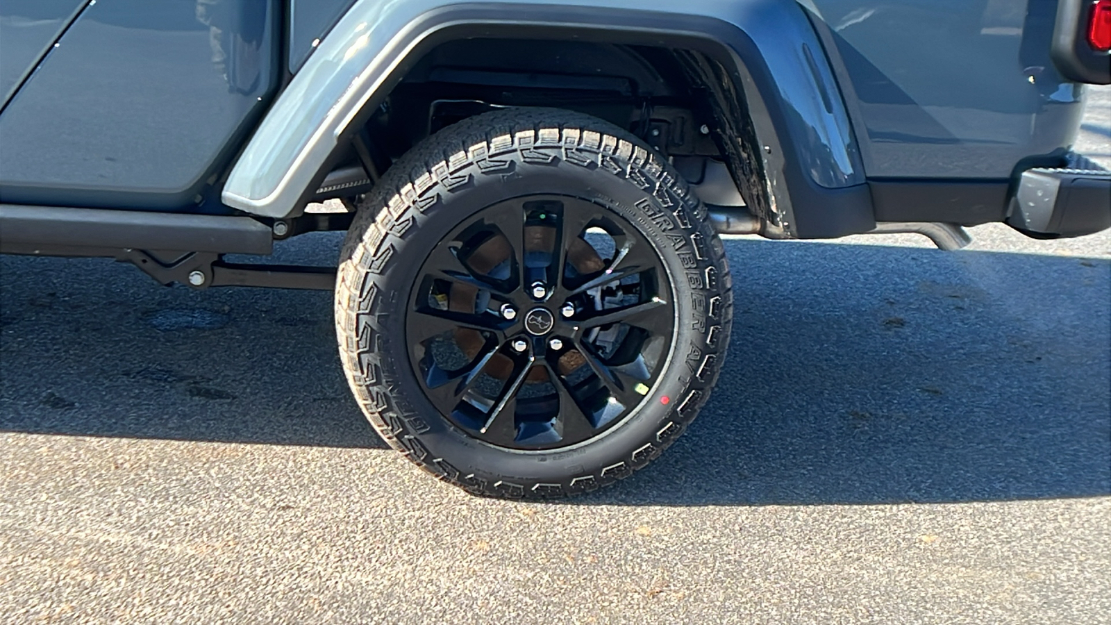 2025 Jeep Gladiator Nighthawk 9