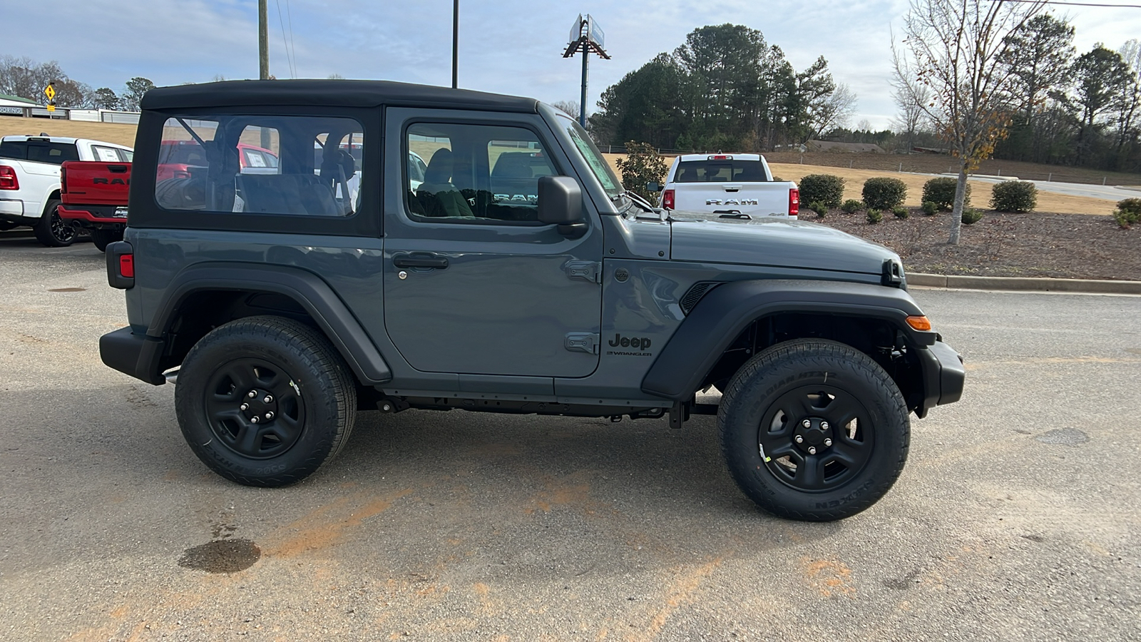 2025 Jeep Wrangler Sport 4