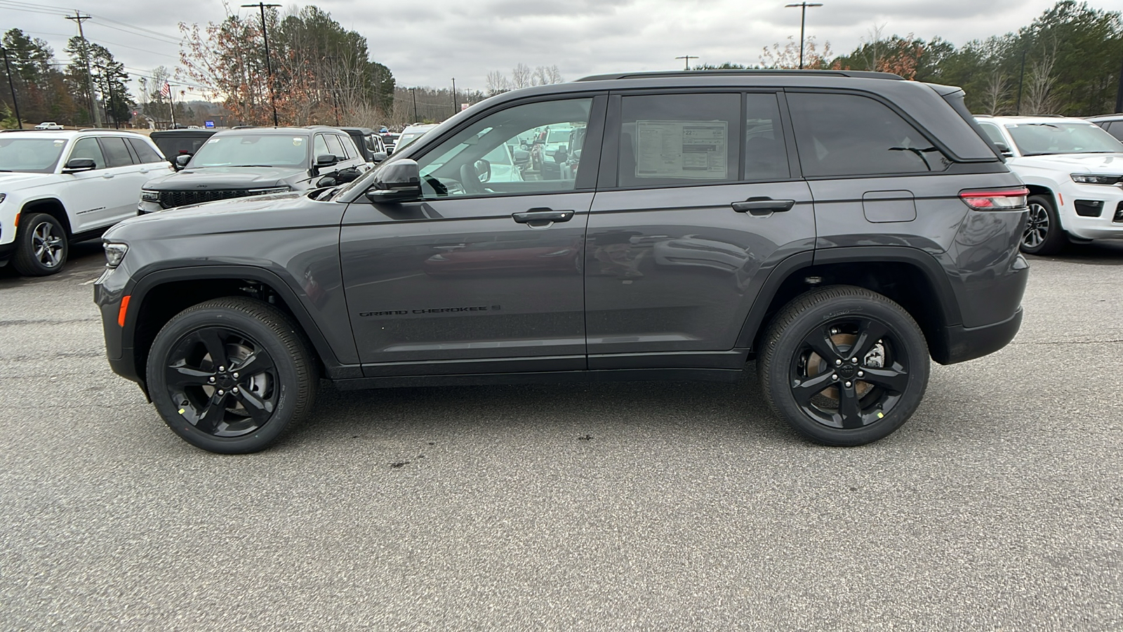 2025 Jeep Grand Cherokee Altitude X 8