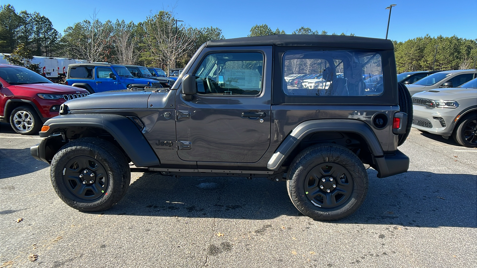 2025 Jeep Wrangler Sport 8