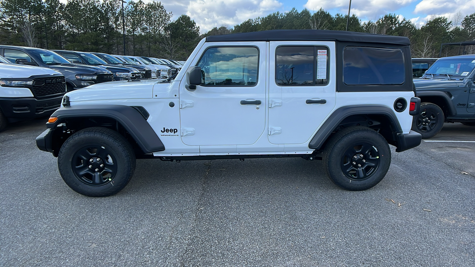 2025 Jeep Wrangler Sport 8