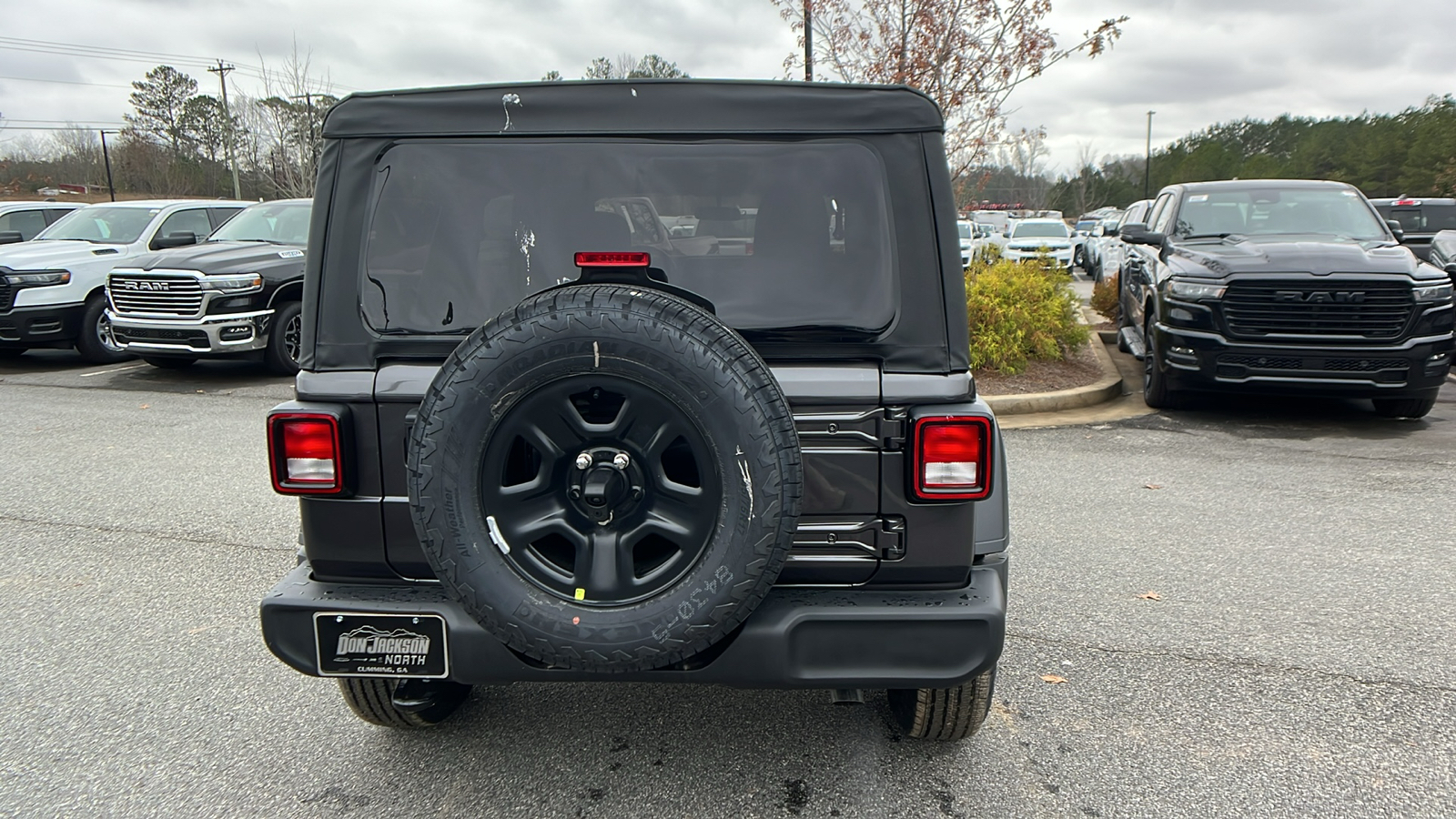 2025 Jeep Wrangler Sport 6