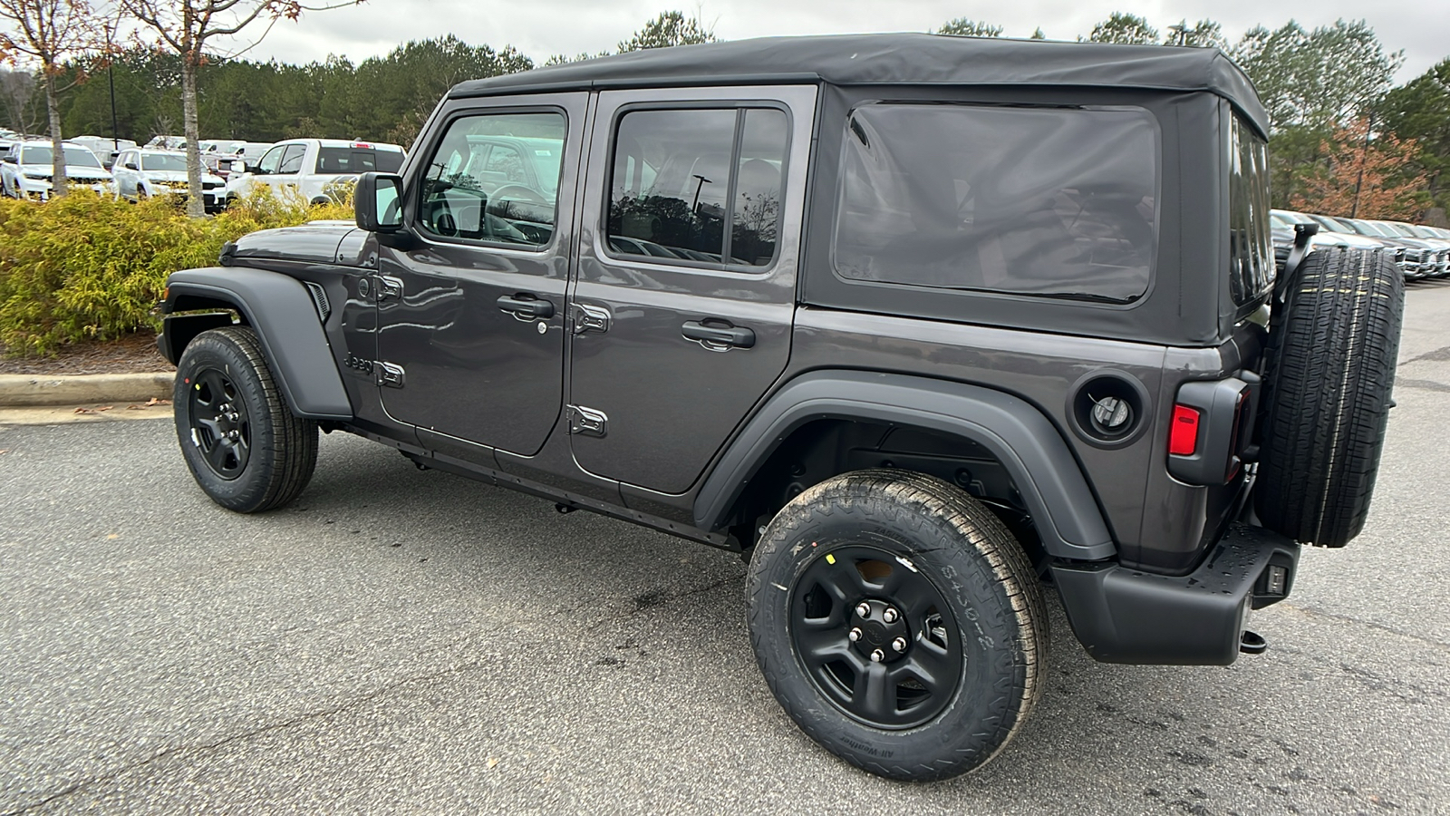 2025 Jeep Wrangler Sport 7