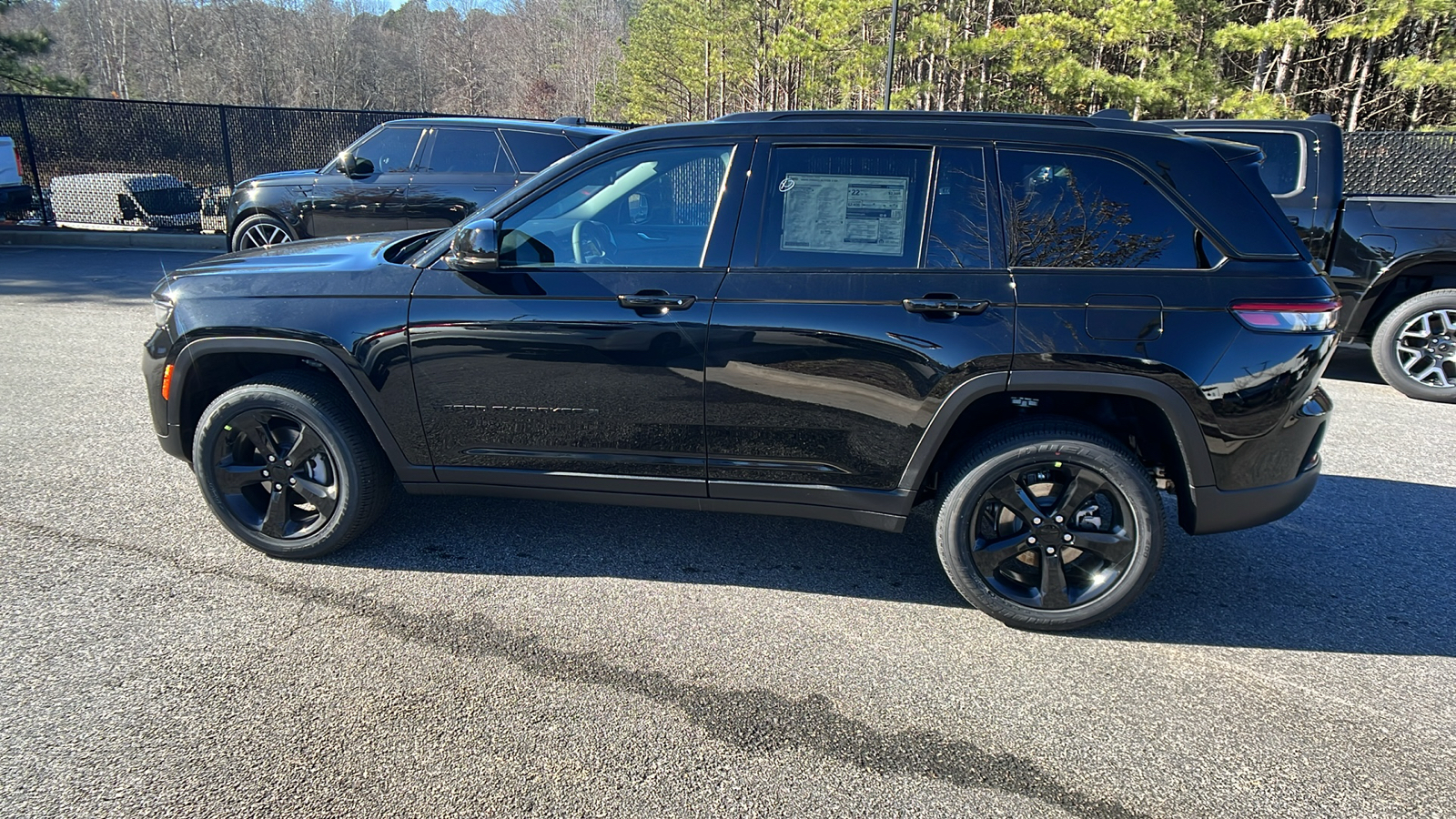 2025 Jeep Grand Cherokee Altitude X 8